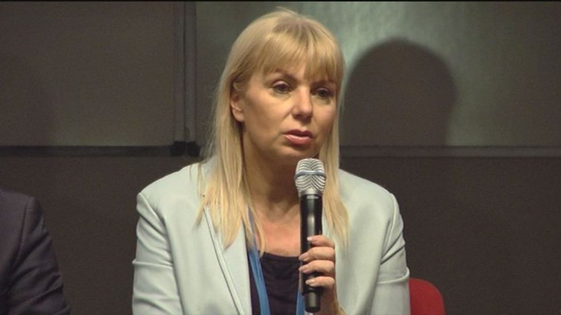 Spotkanie z minister Elżbietą Bieńkowską w Łomży. VIDEO