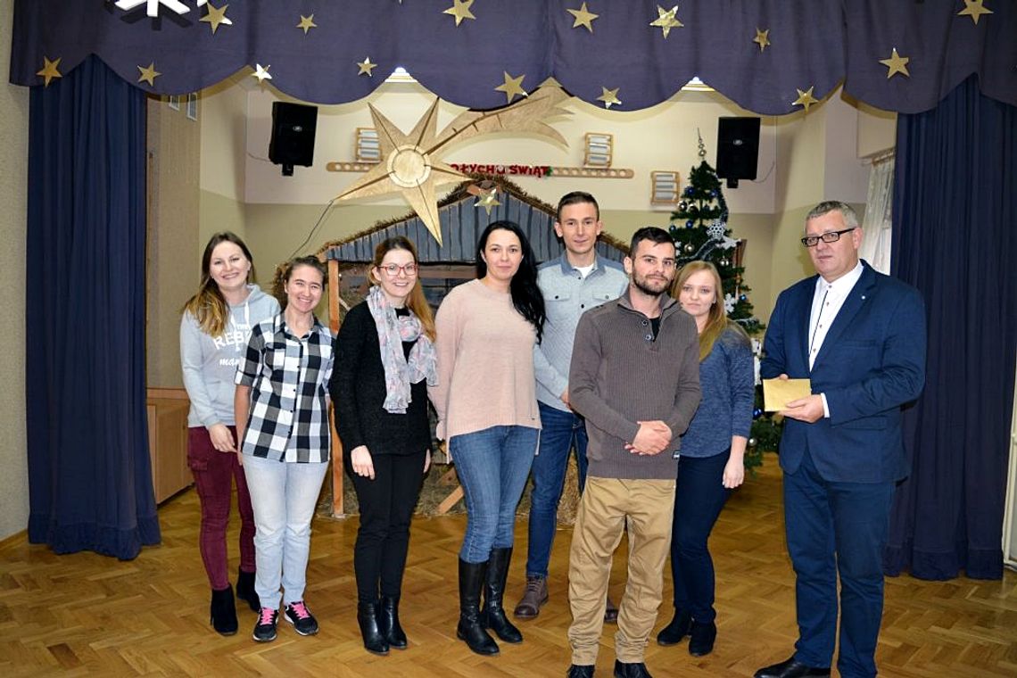 Studenci PWSIiP wsparli Dom Pomocy Społecznej w Łomży