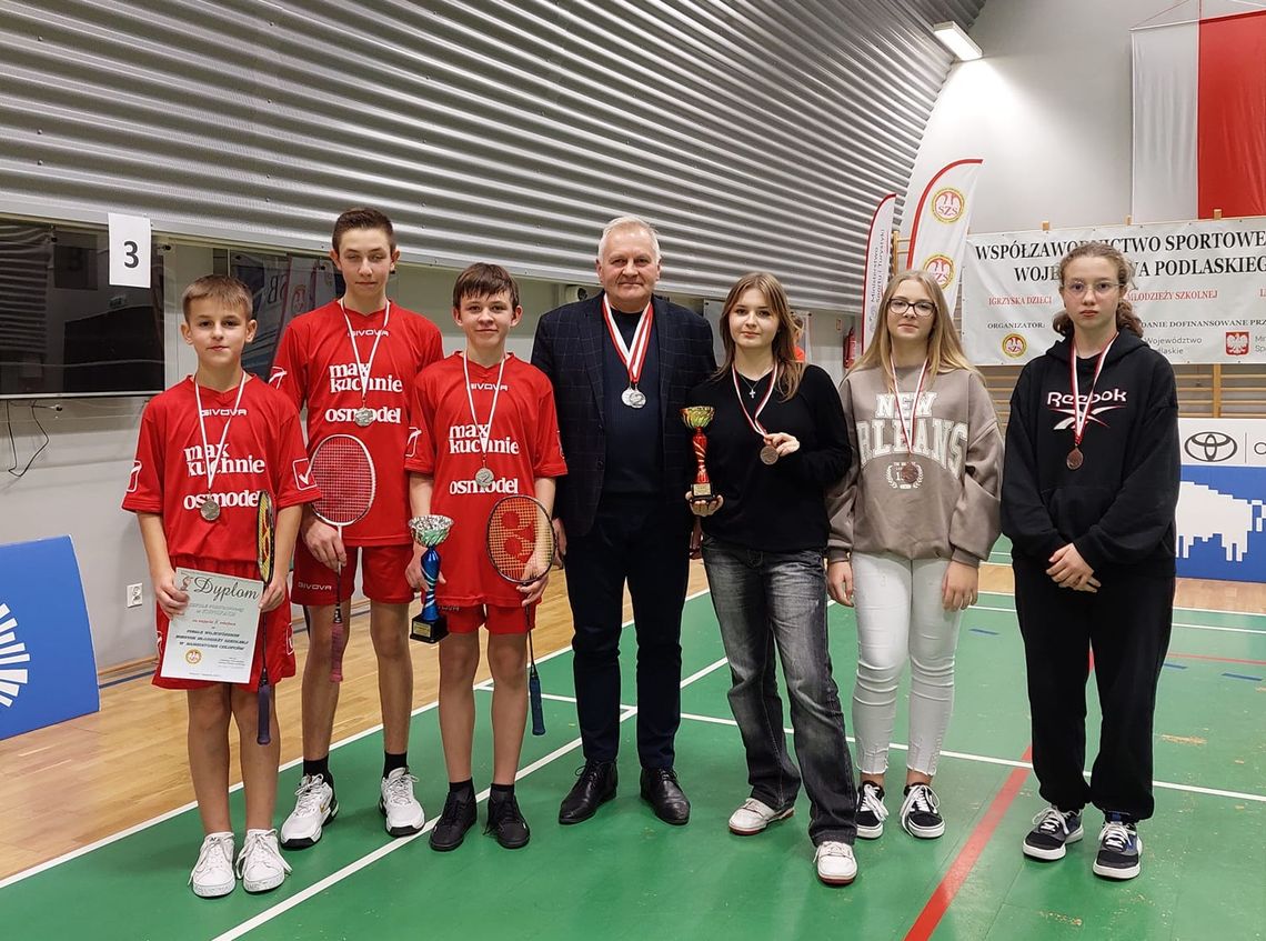 Sukcesy łomżyniaków na finałach Drużynowych Igrzysk Młodzieży Szkolnej w badmintonie