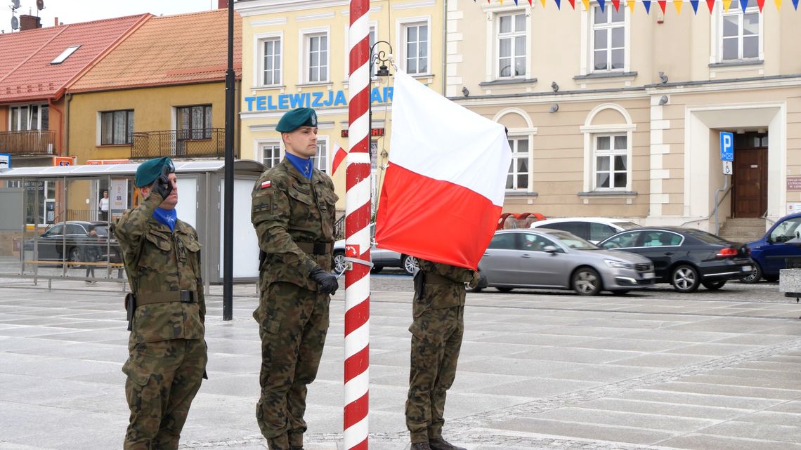 Święto Flagi i biało – czerwony piknik rodzinny w Łomży - [VIDEO]