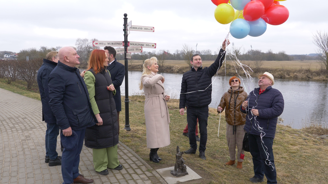 Szlak łomżyńskich jelonków rośnie. Nowe figurki pojawiły się w mieście - [VIDEO]