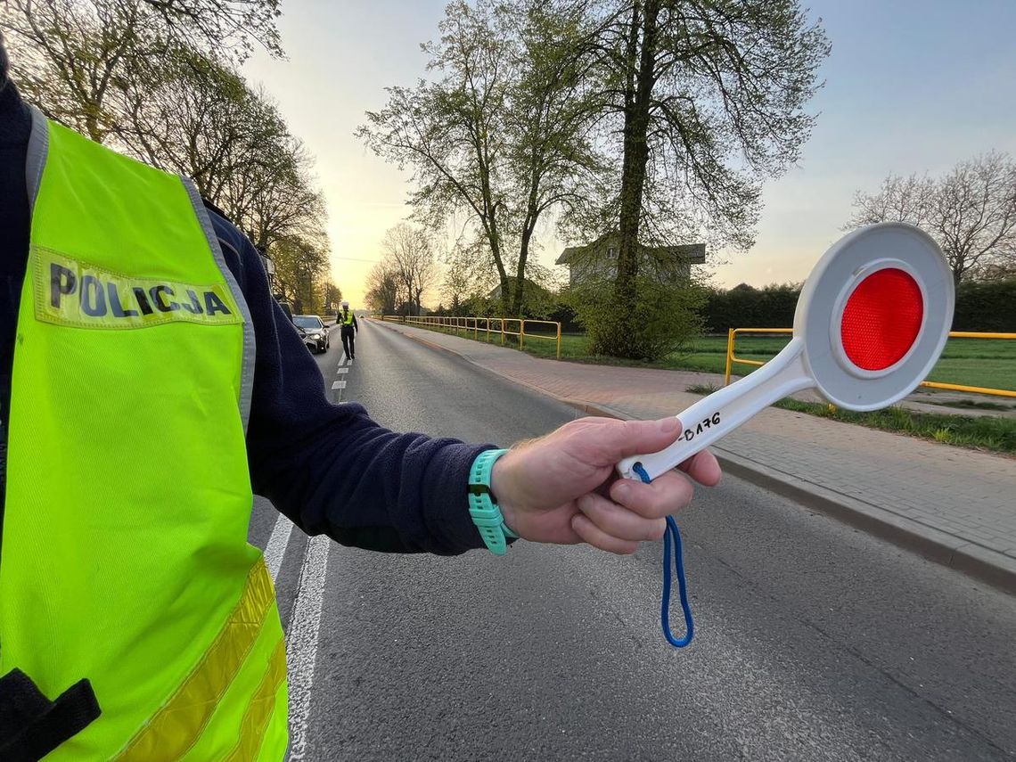 Szybka jazda nie popłaca – kolejny kierowca stracił prawo jazdy w Miastkowie Szybka jazda nie popłaca – kolejny kierowca stracił prawo jazdy w Miastkowie