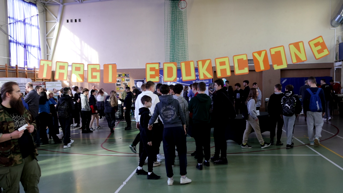 Targi Edukacyjne w Miastkowie – Ósmoklasiści planują swoją przyszłość - [VIDEO]