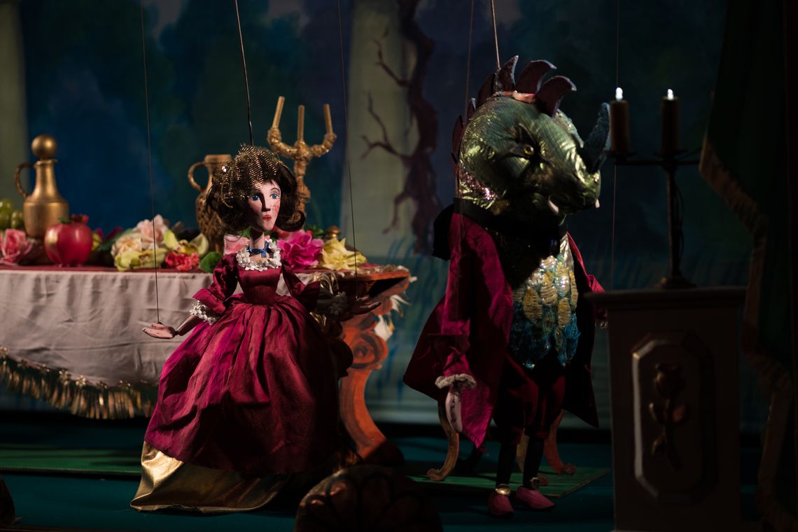 TEATRALNE MIKOŁAJKI Z PIĘKNĄ I BESTIĄ! TEATRALNE MIKOŁAJKI Z PIĘKNĄ I BESTIĄ!