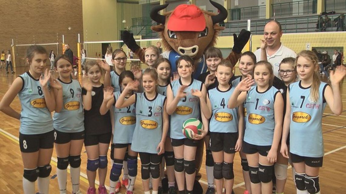 Turniej Minisiatkówki Dziewcząt w Zambrowie - VIDEO
