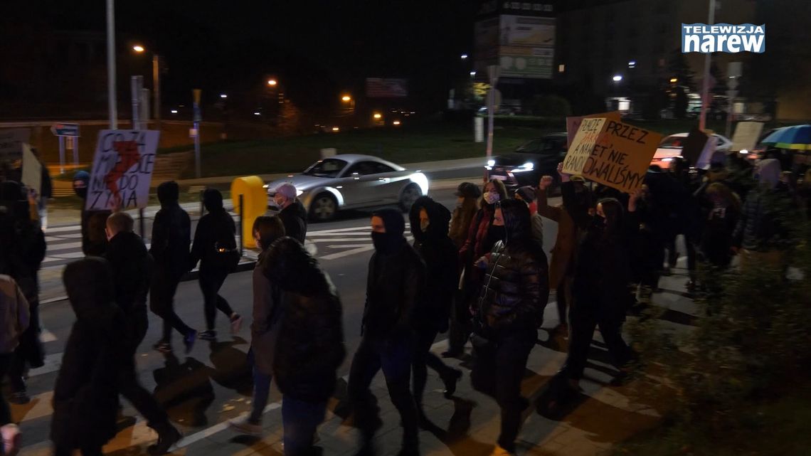 Tydzień protestów w Łomży. Co o projekcie Andrzeja Dudy ws. aborcji mówi się w Łomży? [VIDEO]