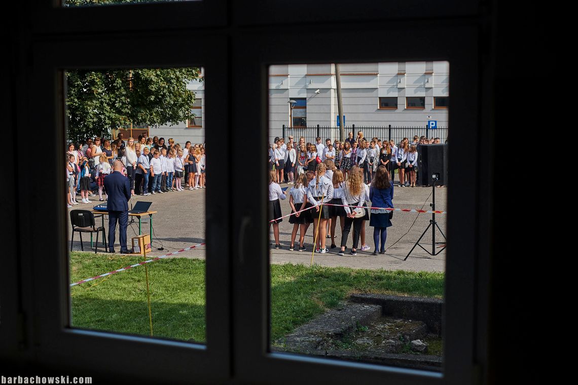 Uczniowie usłyszeli pierwszy dzwonek! [FOTO]