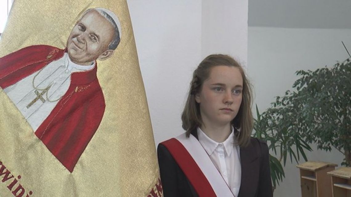 Uroczystości dziękczynne w SP nr 10 w Ostrołęce. VIDEO Uroczystości dziękczynne w SP nr 10 w Ostrołęce. VIDEO