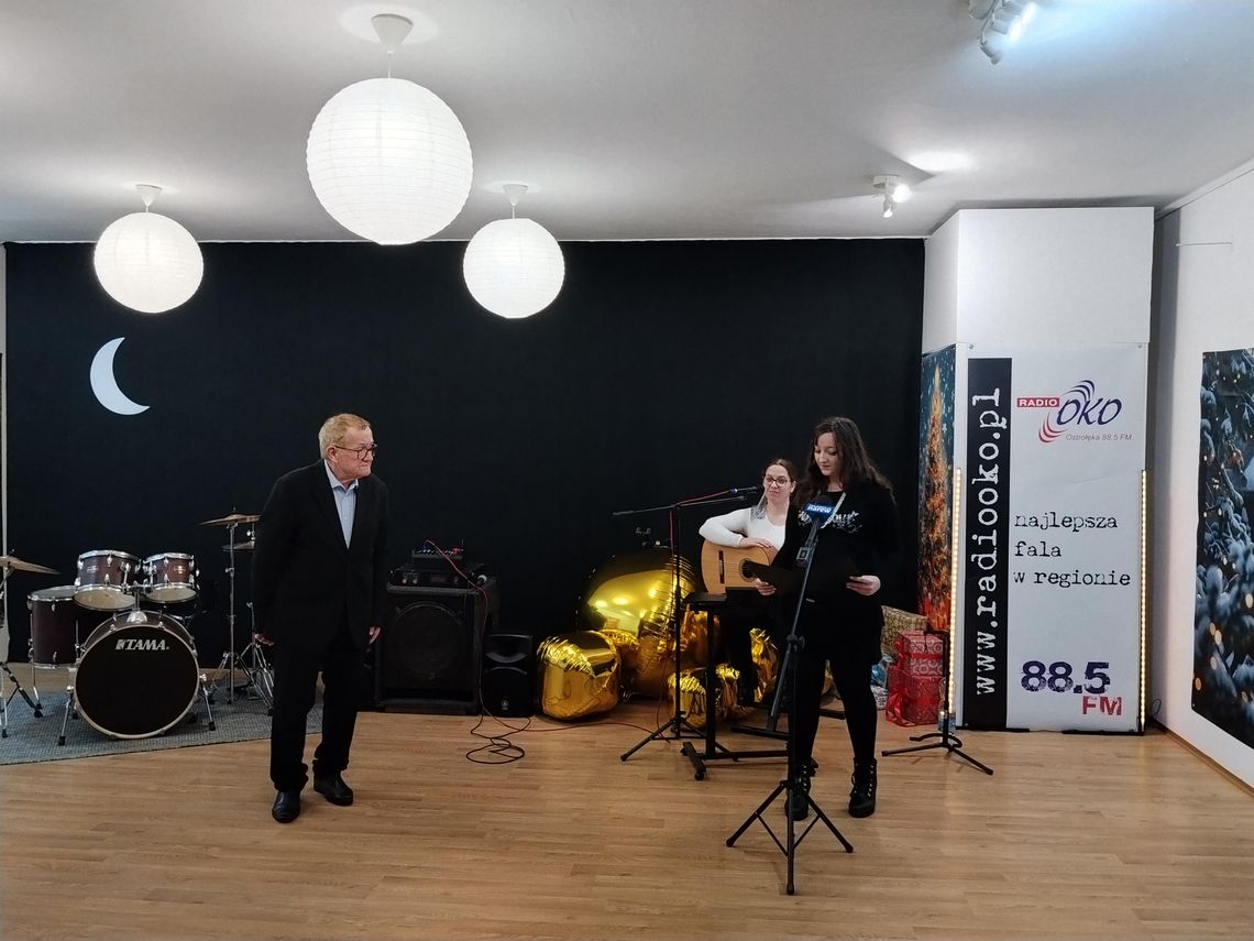 Wieczór wigilijny pt. „Podzielmy się opłatkiem” w Galerii Sztuki Iwo Świątkowski [VIDEO]