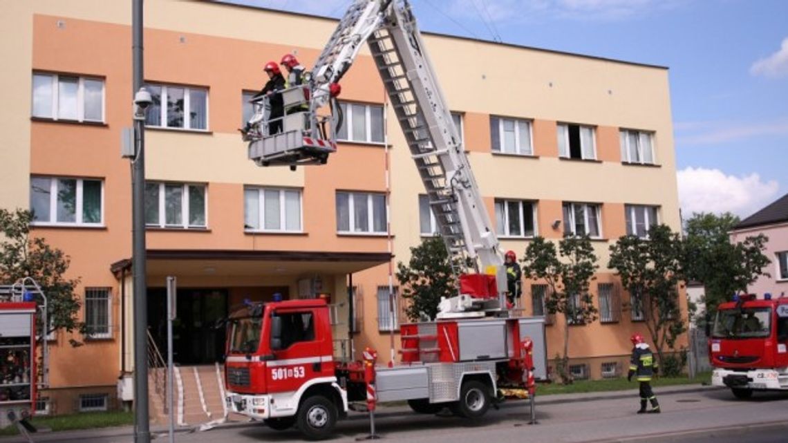 Wspólne ćwiczenia zambrowskich policjantów i strażaków.