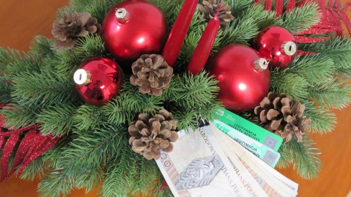 Wszystkie emerytury lub renty dotrą przed świętami. ZUS wcześniej wypłaci  grudniowe świadczenia