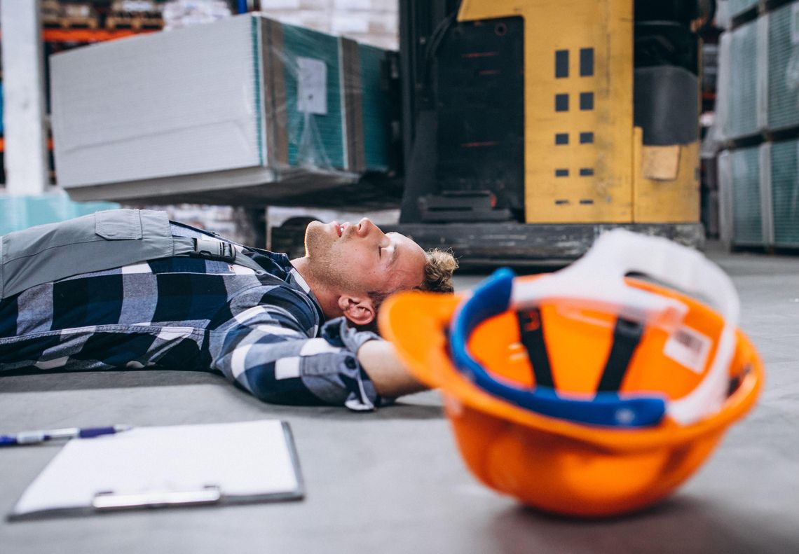 Wypadek w pracy? Sprawdź, co Ci się należy
