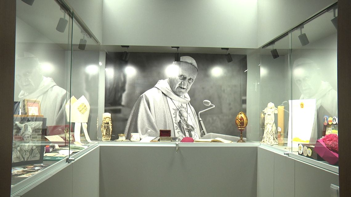 Wystawa poświęcona bp Stanisławowi Stefankowi w Muzeum Diecezjalnym w Łomży otwarta [VIDEO] 