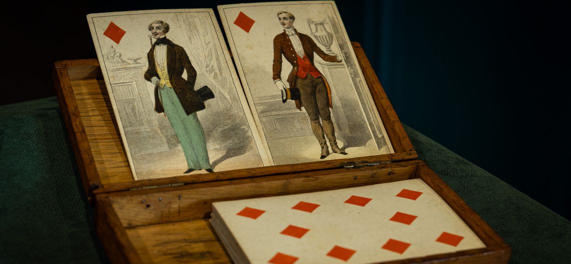 Zabytek miesiąca – Talia kart w pudełku