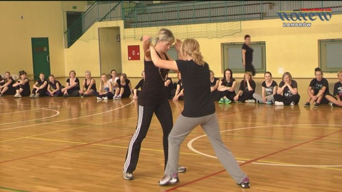 Zambrów - "Bezpieczna kobieta w mieście" - zakończenie kursu Zambrów - "Bezpieczna kobieta w mieście" - zakończenie kursu