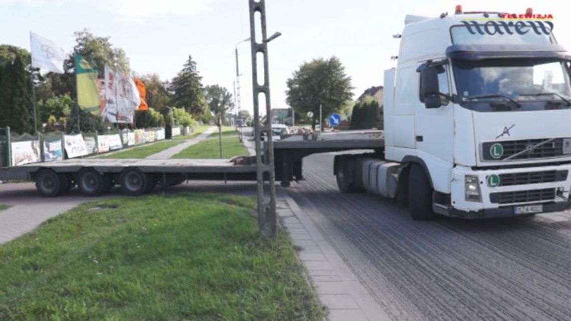 Zambrów - wysepki na ul. Mazowieckiej - VIDEO Zambrów - wysepki na ul. Mazowieckiej - VIDEO