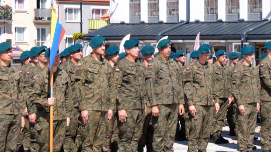 Uroczystości 18. Łomżyńskiego Pułku Logistycznego pełne dumy i patriotyzmu
